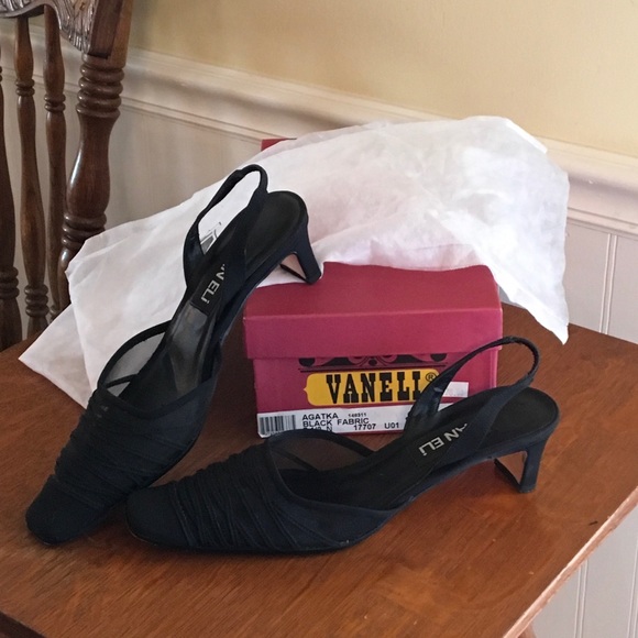 Vaneli Black Women’s 7 1/2 N - Picture 2 of 10